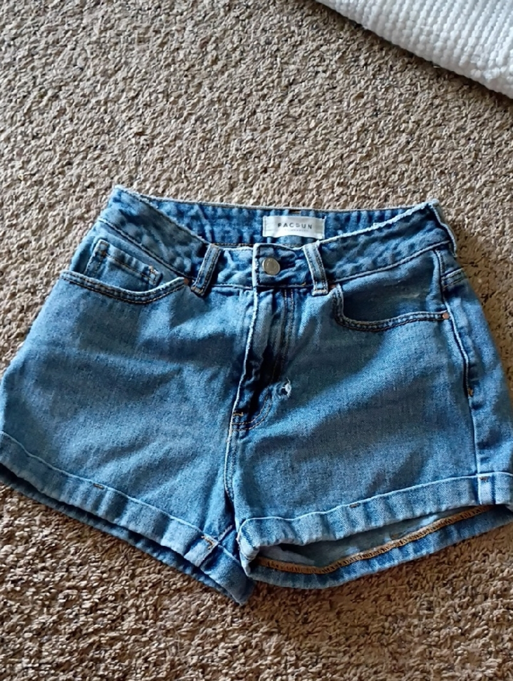 PacSun Women’s Light Blue High-Rise Denim Shorts . Size 24.Mom Short.